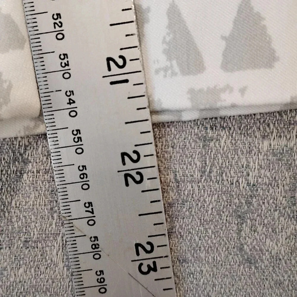 Denver  Hayes "Janet" Stretch Capri Pants Cream and Gray NWOT in Size 8 - Picture 11 of 12